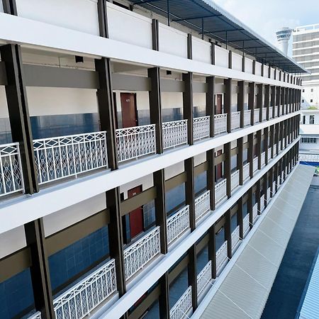 Tokyo Hotel Nakhonratcsaszima Kültér fotó