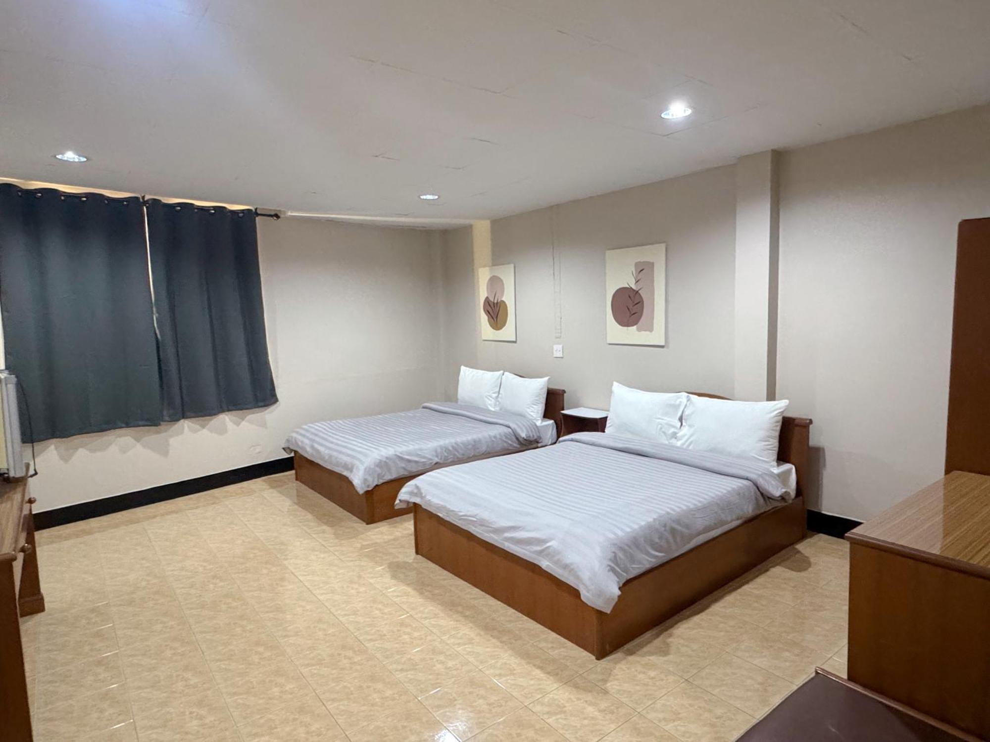 Tokyo Hotel Nakhonratcsaszima Kültér fotó
